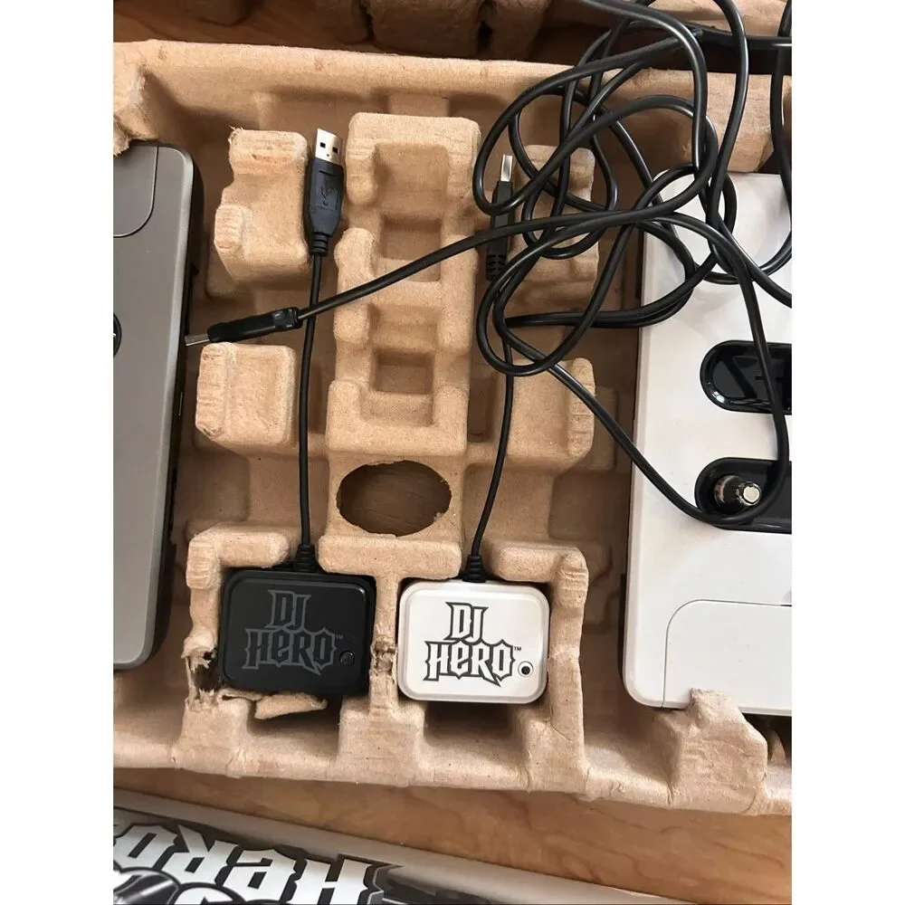 DJ Hero 2 Party Bundle PS3 Dongles Insert Game  Microphone doesn’t work